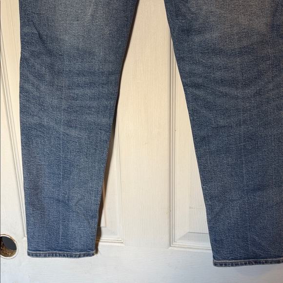 American Eagle AE77 Mom Jeans (Short) - Picture 6 of 8